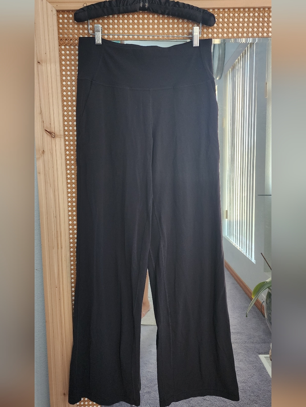 lululemon athletica Black Wide-Leg High-Rise Pants